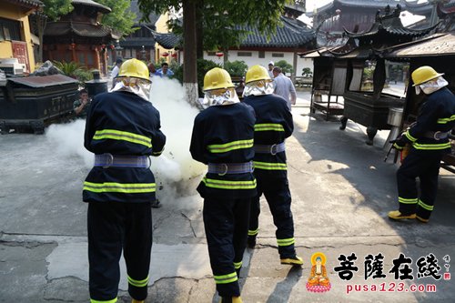 消防-高温猛于虎 西林禅寺举行消防知识讲座及演练
