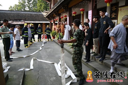 消防-高温猛于虎 西林禅寺举行消防知识讲座及演练