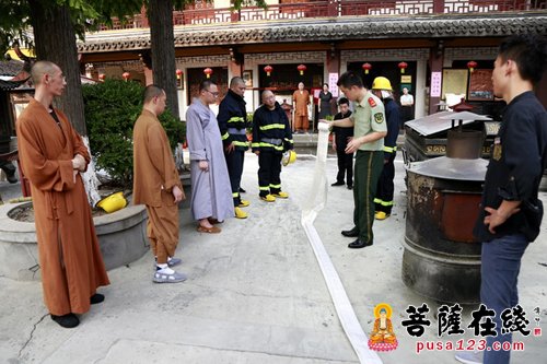 消防-高温猛于虎 西林禅寺举行消防知识讲座及演练