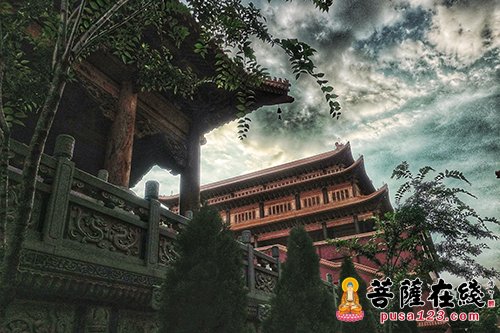 佛教-五路财神齐聚昆明宝华寺 为“佛缘联名卡”寻找有缘人