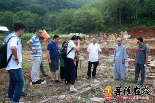 佛学-穿越千年时空的对话——王雷泉教授演讲《中国佛学的根本与特质》