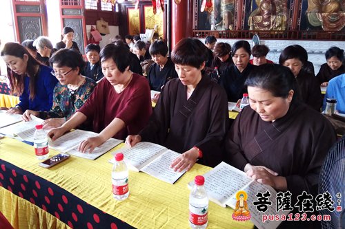 佛教-绍兴安康寺四十九天撞钟法会暨地藏孝亲法会举行熏坛仪式