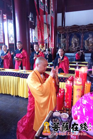 佛教-绍兴安康寺四十九天撞钟法会暨地藏孝亲法会举行熏坛仪式