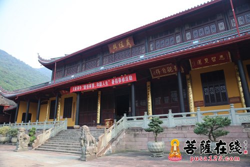 佛教-宁波天童禅寺“体悟禅慧 和谐人生”禅修活动 诚信大和尚宣讲《如何修证佛法》