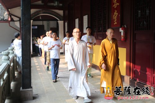 佛教-宁波天童禅寺“体悟禅慧 和谐人生”禅修活动 诚信大和尚宣讲《如何修证佛法》