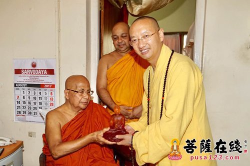 佛教-大理崇圣寺方丈崇化大和尚访问斯里兰卡 促进中斯两国法谊