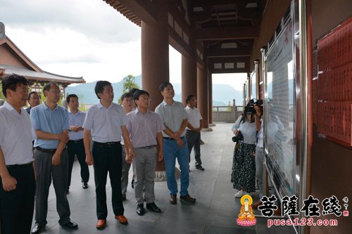岳西-安徽省旅游局局长万以学率队赴岳西司空山二祖寺调研