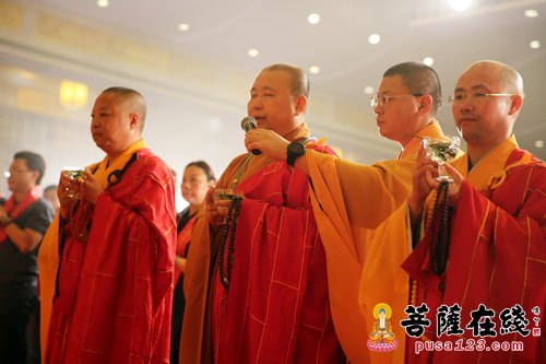 摄影-品尝童年的味道 上海玉佛禅寺净素月饼正式发售