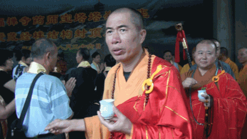 摄影-上海洪福寺举行药师宝塔塔刹安座暨藏经楼结构封顶法会