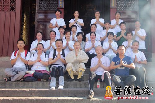 宁波-痛并快乐着：宁波天童禅寺居士学佛班自发组织拜山