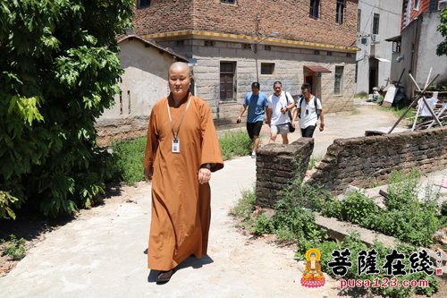 南普陀寺-南普陀寺慈善会为困难学子和疾病患者捐助爱心善款