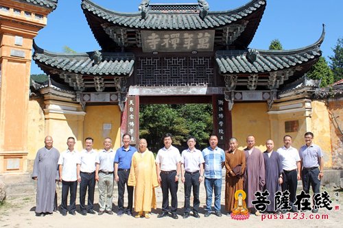 时政-浙江省民宗委主任楼炳文赴天台县调研宗教工作