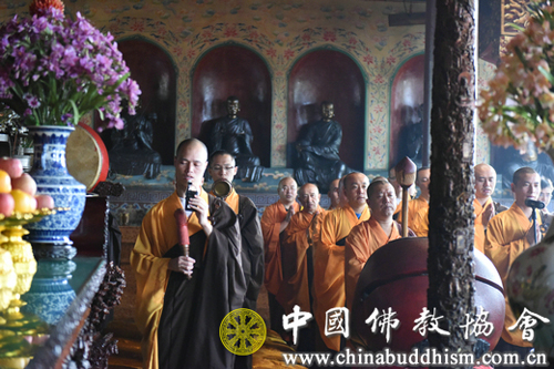 抗日战争-中佛协举办纪念中国人民抗日战争暨反法西斯战争胜利72周年祈祷法会