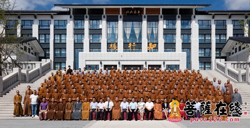 佛教-浙江佛学院隆重举行2017级新生开学典礼