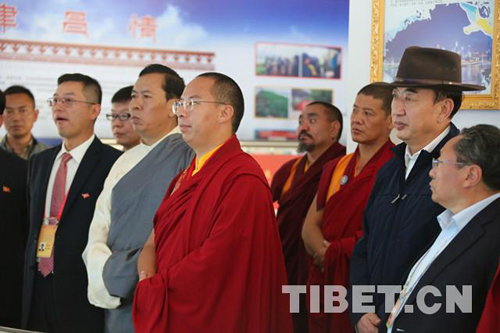 班禅喇嘛-十一世班禅首抵“藏东明珠”昌都 开展社会调研和佛事活动