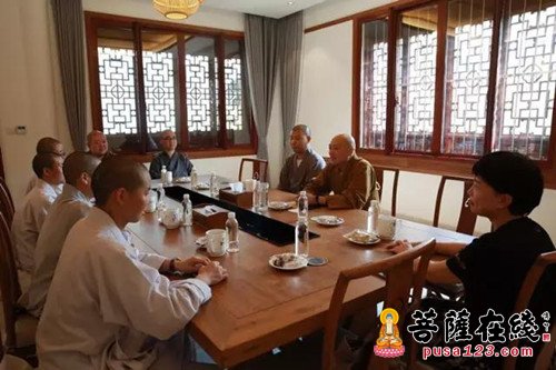 无锡市祥符禅寺召开2017年教师节座谈会