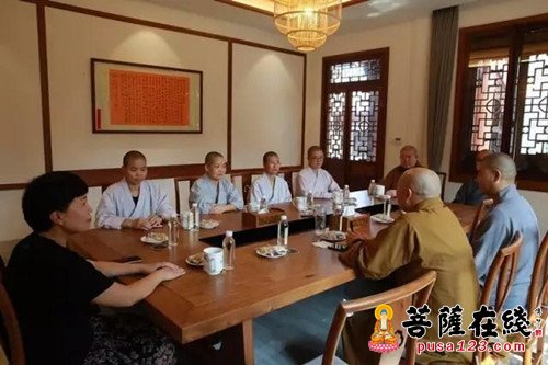 无锡市祥符禅寺召开2017年教师节座谈会