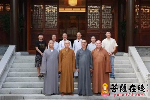 无锡市祥符禅寺召开2017年教师节座谈会