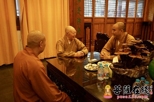 佛教-爱国爱教 弘法利生 上海佛学院举行座谈会庆祝教师节