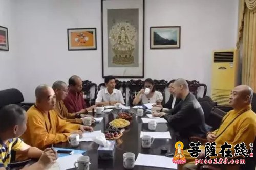 佛教-广东省佛教协会常务副会长宏满大和尚一行赴西樵山宝峰寺调研