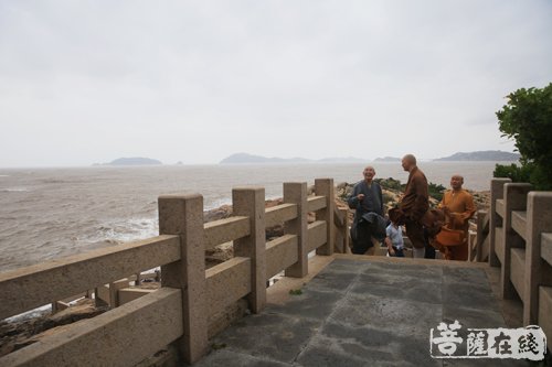 普陀山-普陀山佛教协会全面部署今年台风“泰利”防台工作