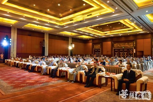 佛教-峨眉山举行佛教文化论坛 探讨“佛教文化的传承与发展”