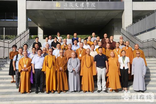 佛教-本性法师随中国佛教协会特组赴台交流团从高雄到台北之行
