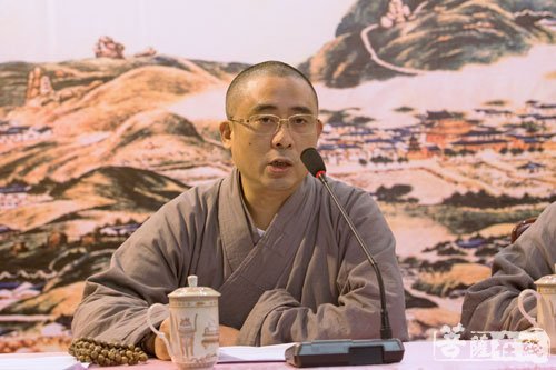 普陀山-普陀山普济禅寺召开全体僧众、职工大会部署安全工作