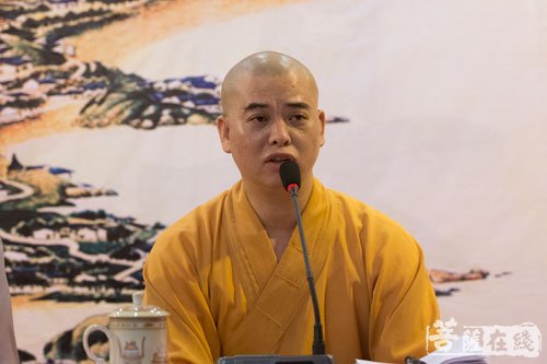 普陀山-普陀山普济禅寺召开全体僧众、职工大会部署安全工作