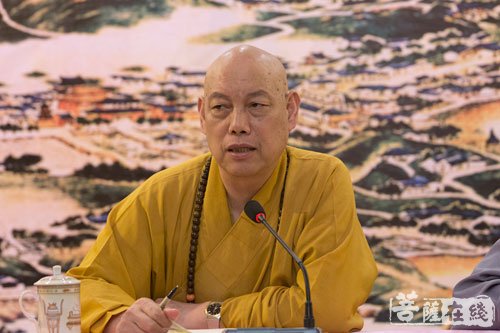 普陀山-普陀山普济禅寺召开全体僧众、职工大会部署安全工作