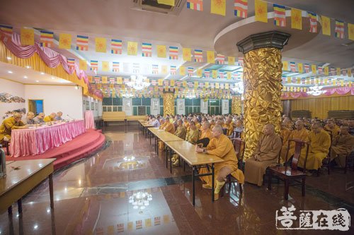 普陀山-普陀山普济禅寺召开全体僧众、职工大会部署安全工作