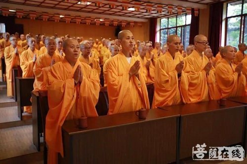 佛教-四川尼众佛学院举行2017年秋季开学典礼 院长鼓励学僧利人利己勤修三学