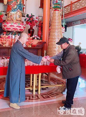 佛教-齐齐哈尔妙法禅院举行“仲是有情”扶贫助残活动