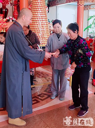 佛教-齐齐哈尔妙法禅院举行“仲是有情”扶贫助残活动