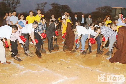 佛教-中国佛教走出国门 非洲龙泉博华寺综合大楼开工