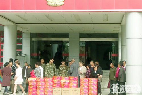 佛教-泰州市姜堰区佛教协会慰问武警消防官兵