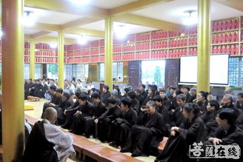 宗教事务条例-沉香寺组织大众学习新修订的《宗教事务条例》