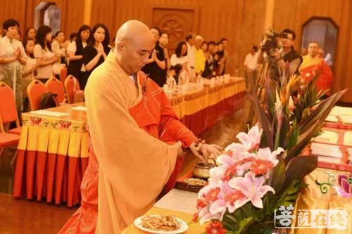 佛教-佛教百寺基金在静安寺举行2017大摩尼宝献爱心乐捐活动