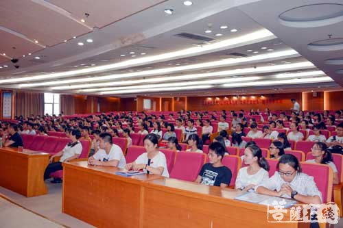 南普陀寺-南普陀寺慈善会为贫困学子铸造实现梦想的桥梁