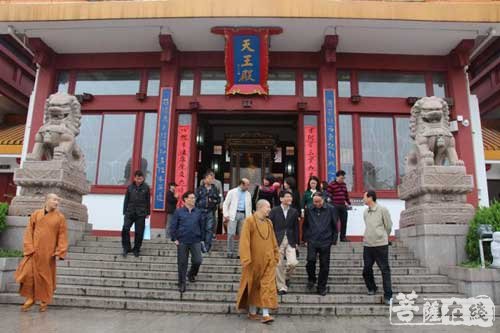 佛教-陕西省西安市政协副主席张建政一行参访七宝教寺