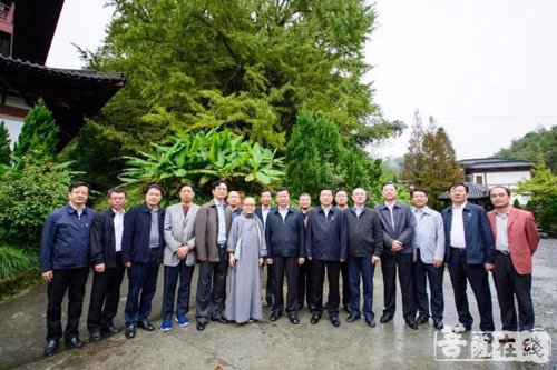 蔡晓明-江西省政协副主席蔡晓明一行前往曹山宝积寺调研