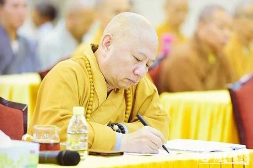 佛教-广东佛教界观看第十九次全国代表大会开幕会直播盛况