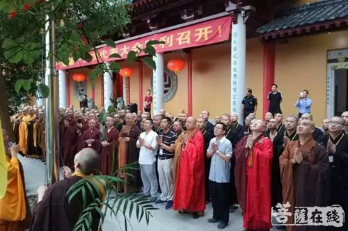 佛教-广东佛教界观看第十九次全国代表大会开幕会直播盛况