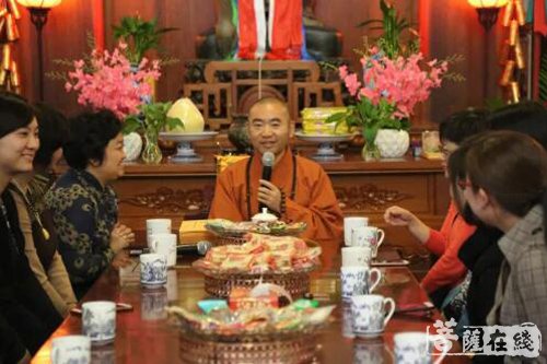 宁国-上海徐汇区妇联主席一行赴宁国禅寺参观