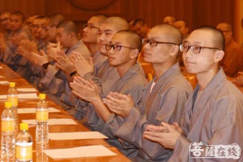 佛教-上海佛学院举行新修订《宗教事务条例》学习报告会