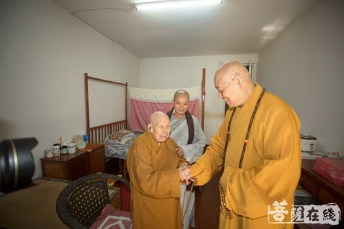 佛教-道慈大和尚一行赴佛教颐养堂和普陀山敬老院进行重阳节慰问