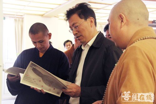 佛教-太仓市政协副主席王国其一行赴太仓同觉寺调研