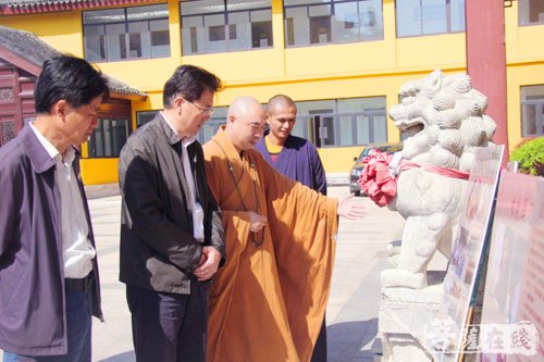 佛教-太仓市政协副主席王国其一行赴太仓同觉寺调研