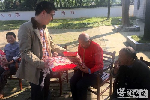 咸安-欢庆重阳佳节 湖北咸安佛协前往双溪福利院慰问