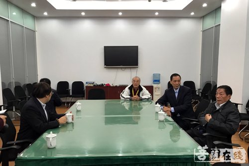 佛教-上海市佛教协会开展重阳节敬老慰问活动
